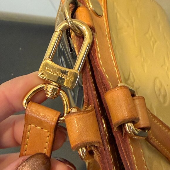 Louis Vuitton Brea MM Hand Bag Purse Citrine Yellow Vernis COA Incl - Picture 6 of 16